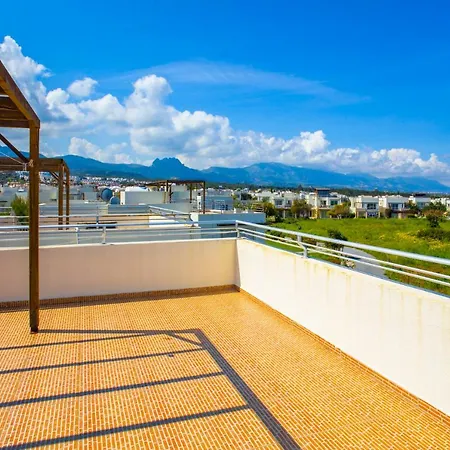 - Penthouse 200 Meters From The Apartment