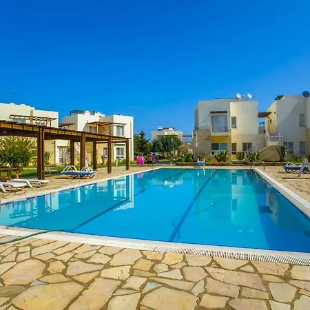 - Penthouse 200 Meters From The Apartment Agios Georgios (Girne)