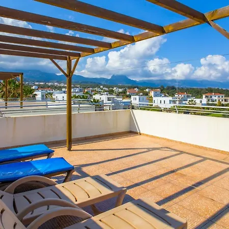- Penthouse 200 Meters From The * Agios Georgios (Girne)