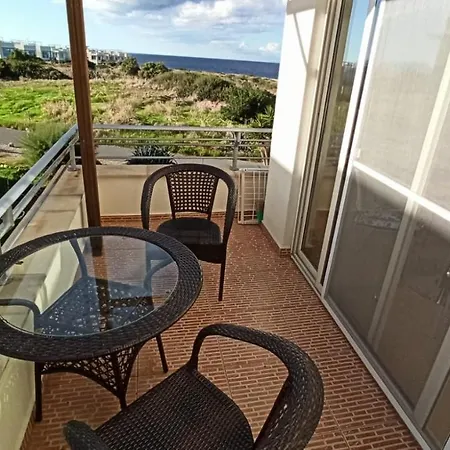 - Penthouse 200 Meters From The Agios Georgios (Girne)
